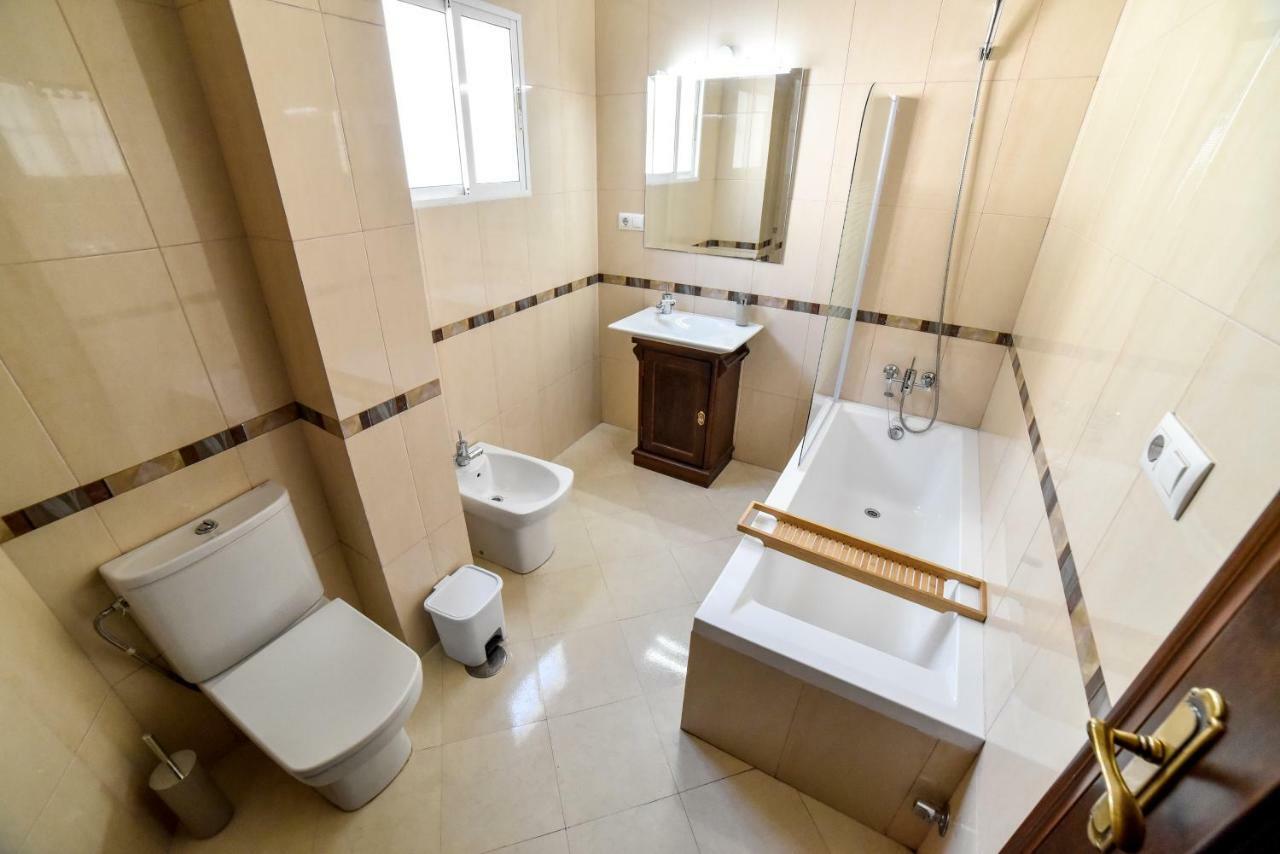 Alohamundi San Leandro Apartment เซบีญา ภายนอก รูปภาพ